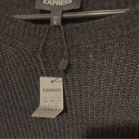 New black longer style knit long sleeve sweater​​​​ - Picture 3 of 3